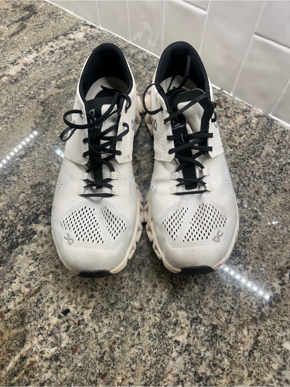 On Running Womenโs Cloudflow Athletic Shoes - White/Black